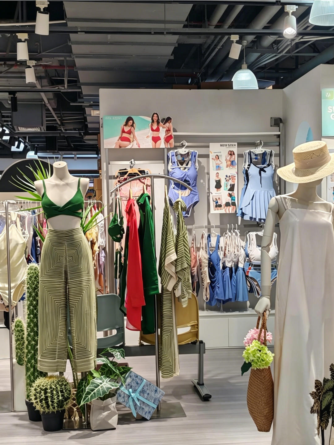 三亚买泳衣必冲｜大东海这家店承包你的度假